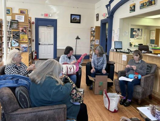 Knitting Club at Effingham Public Library